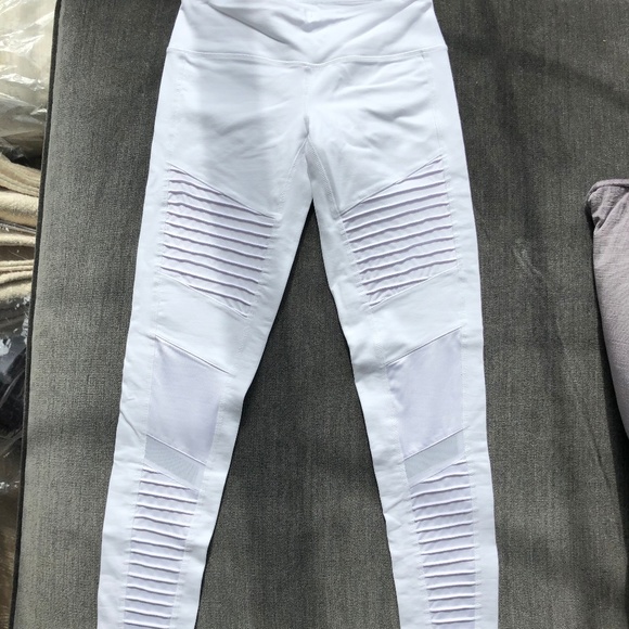 ALO Yoga Pants - ALO Yoga White/White Glossy Moto Legging
